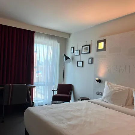 Centre Hotel 3*